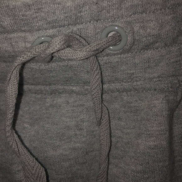 Penmans Gray Skirt with Inner Shorts size large - play it safe, be comfy used - Picture 5 of 10